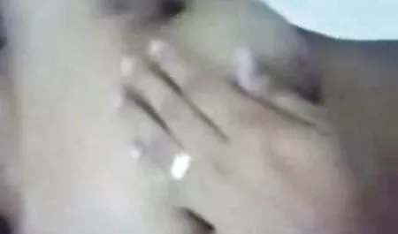 সুন্দরী জোর করে চুদা চটি বালিকা