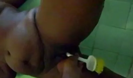 বড়ো বুকের জোরকরে চোদাচুদি মেয়ের