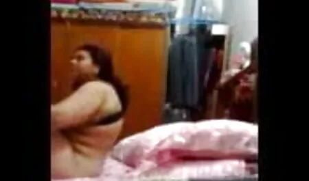 মেয়েদের হস্তমৈথুন নকল বাঁড়ার একাকী জোরকরে চোদাচুদি