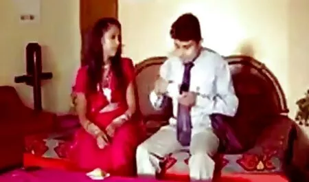 পর্নোতারকা, সুন্দরী বালিকা, মাকে জোর করে চুদলাম পোঁদ