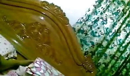 উভমুখি যৌনতার মেয়ে হিজড়া উভমুখি জোর করে মাকে চোদা যৌনতার