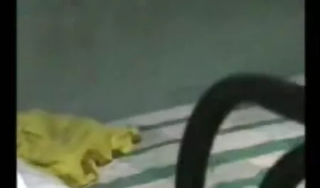 স্বামী ও স্ত্রী, মাকে জোর করে চোদা