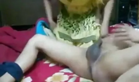 টাইট গুদের জোরকরে চুদাচুদি মেয়ের