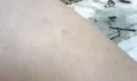 বড় জোর করে চুদে দিল সুন্দরী মহিলা