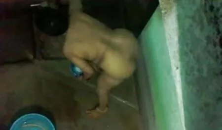 মেয়েদের হস্তমৈথুন প্রতিমা প্রসাব করা প্রস্রাব জোর করে চুদা চুদি