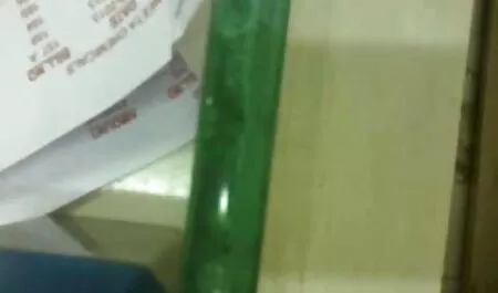 স্বর্ণকেশী, বালিকা, মাকে জোর করে চোদা মেয়ে সমকামী