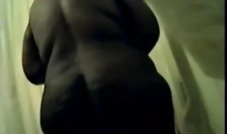 বড়ো জোর করে চুদা চুদি ভিডিও মাই ডগী-স্টাইল