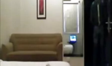 প্রতিমা, মহিলার দ্বারা, মুখ জোর করে চোদাচুদি