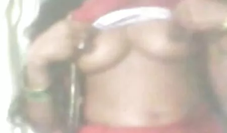 বড়ো মাই, স্বামী জোর করে চুদে দিল ও স্ত্রী
