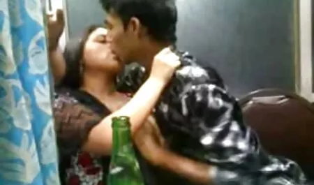 স্বামী ও স্ত্রী জোর করে চোদা চটি