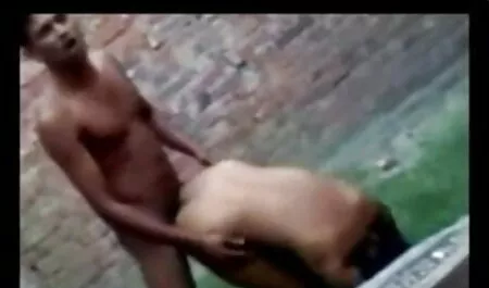 সাতটি পুরুষদের একটি হিংস্র গ্যাং-ব্যাং রাশিয়ান দাই জোর করে বোনকে চোদা মঞ্চস্থ