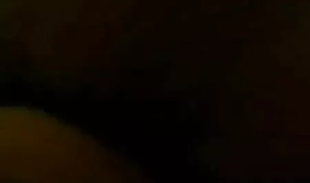 সুন্দরি সেক্সি মহিলার চুদা চুদি করে