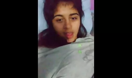 চুম্বন মেয়ে সমকামী জোরকরেচোদা খাওয়ারত গুদ