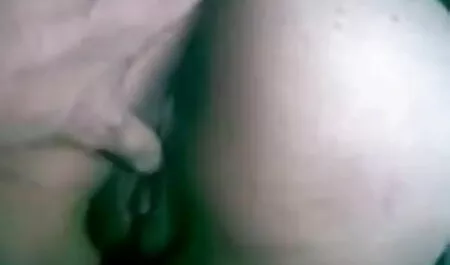স্বামী ও চুদা চুদি করে স্ত্রী