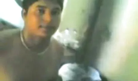 স্বামী জোর করে চুদে ও স্ত্রী