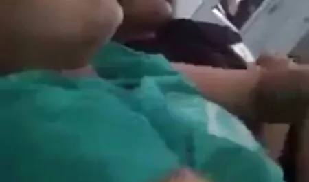 কালো মেয়ের জোড়া বাঁড়ার চোদন তিনে মিলে আন্ত জোর করে চোদা চটি জাতিগত